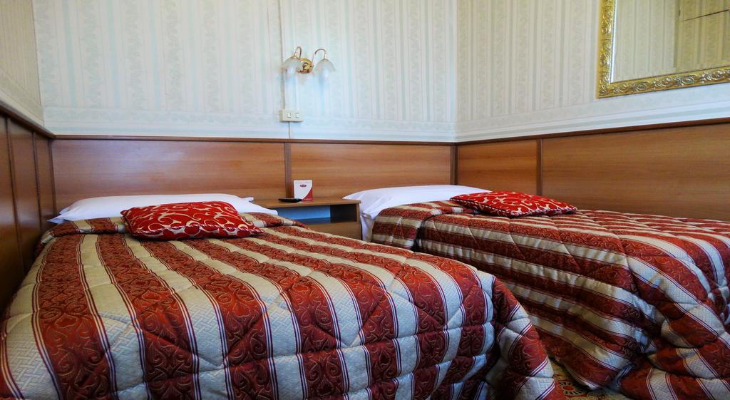 Hotel Cristina Rome Bilik gambar